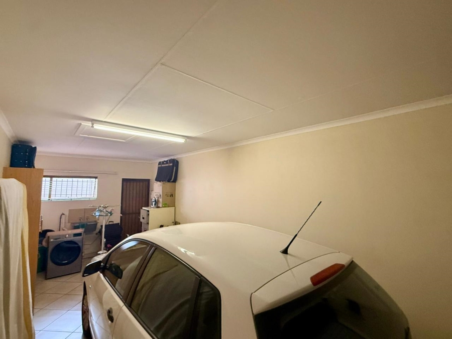 1 Bedroom Property for Sale in Langenhovenpark Free State